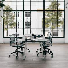Besprechungstisch Holz Besprechungstische hoch Konferenztisch Büro REISS Trailo® D Besprechung
abgerundete Tischplatte