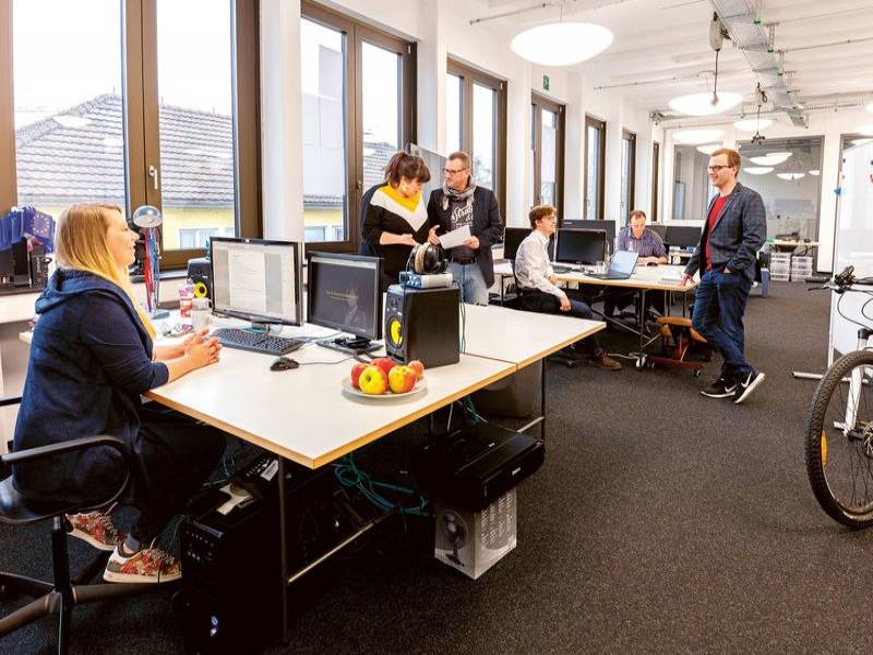 IN:IT CO-WORKING LAB 0