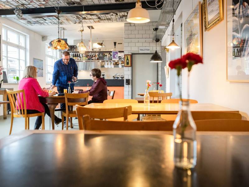 BUREAU.D im GLEIS21 0