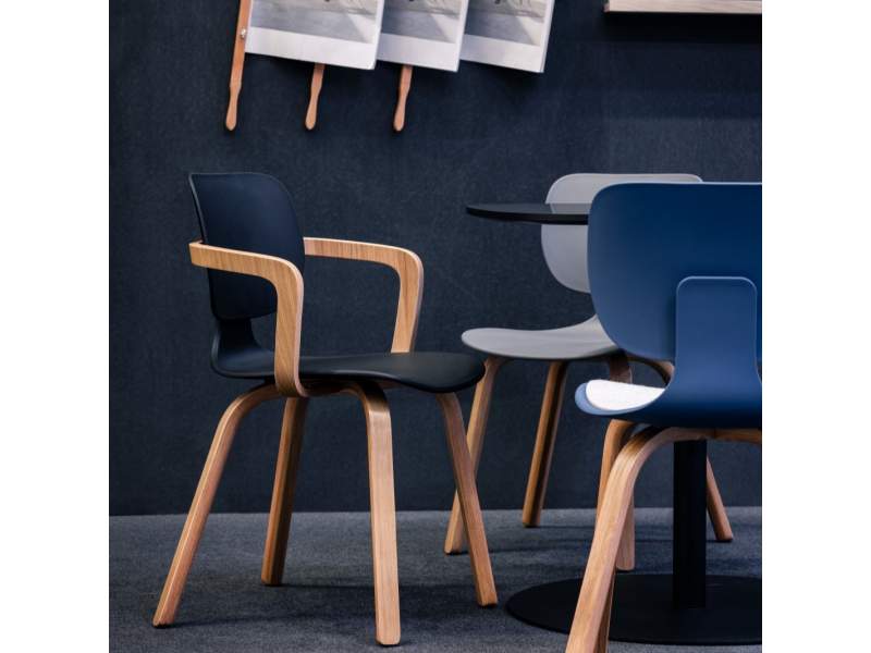 Besucherstuhl schwarz Besucherstühle Holz Cafeteria Stuhl Warte-Stuhl schwarz Konferenzstuhl Büro Konferenzstühle Zemp AG CoMeet