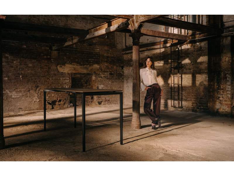 Höhenverstellbarer Schreibtisch mechanisch ergonomische Schreibtische Neudoerfler Flux M