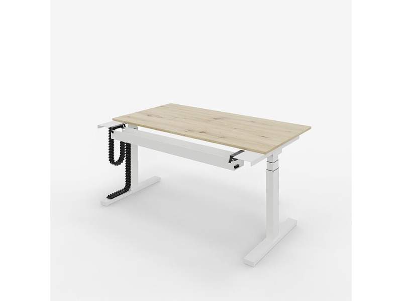 Elektrisch höhenverstellbarer Steh-Sitztisch ZEMP OPUS E33-SP mit heller Holzplatte, weißem Gestell und integrierter Schiebeplatte für ergonomische Büroarbeitsplätze.