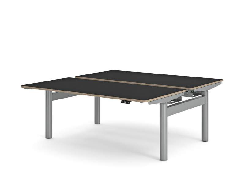 Höhenverstellbare Bench Steelcase Possilio für flexible Arbeitsplätze