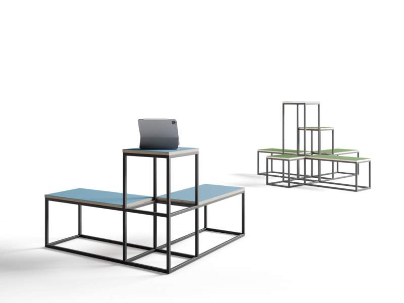 Modulares Möbel SALTO von Palmberg mit Stahlrahmen und blauen Sitzflächen für agiles Arbeiten