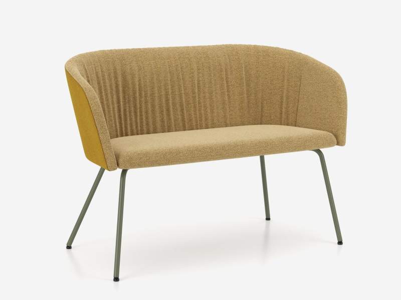 Zweisitzer Loungesofa Nowy Styl Naudu mit gepolsterter Sitzschale und durchgehender Rückenlehne