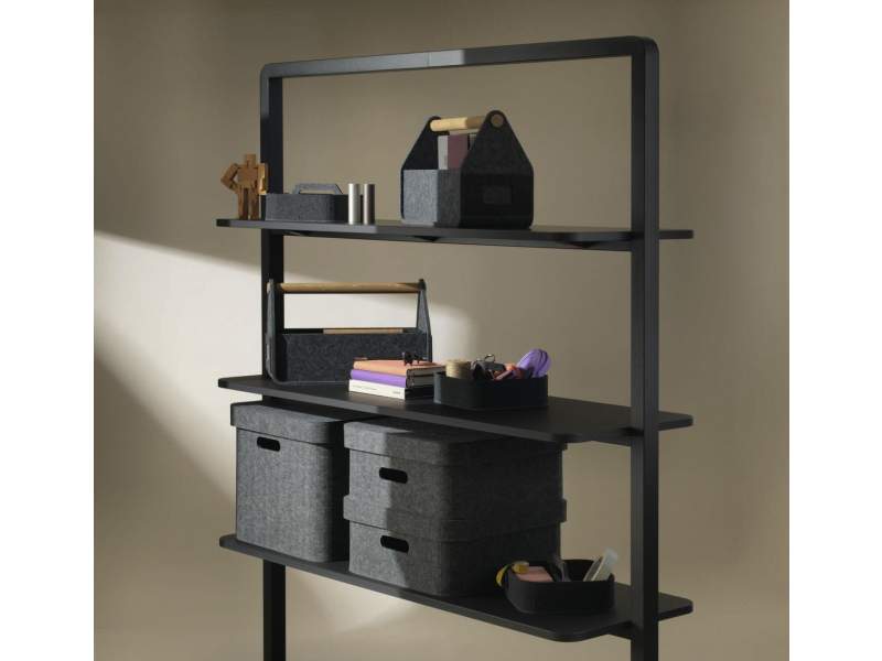 Wilkhahn Confair Next Accessoires auf Regalsystem zur Organisation von Arbeitsmaterialien im Büro