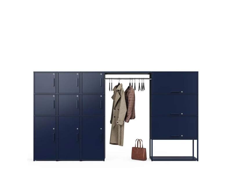Embru eQ Garderobe mit Lockern und offener Garderobenstange