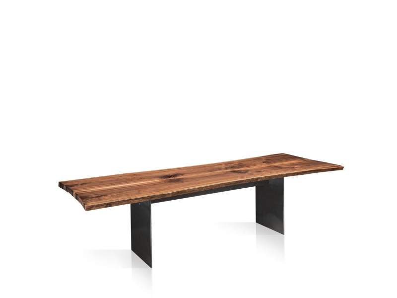 Ansichtsbild IGN. Design. IGN. TIMBER. Tisch – Massivholztisch mit markanter Holzmaserung und schwarzem Stahlgestell