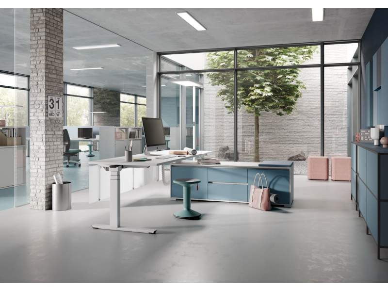 Höhenverstellbarer Schreibtisch Büro Schreibtische Holz Palmberg CREW