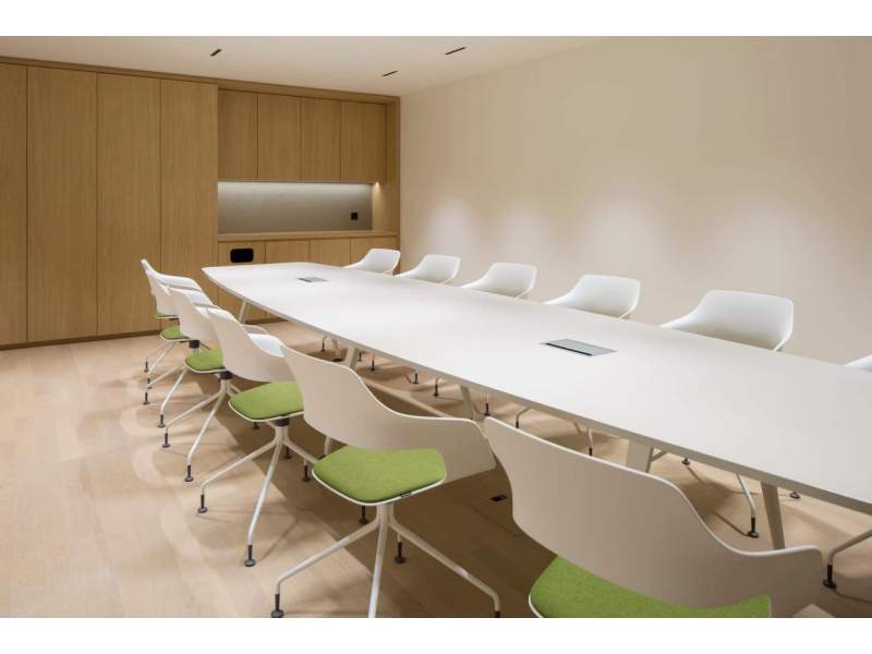 Konferenztisch weiss Konferenztische Büro Identi, curva Meetingtisch
Tonnenform