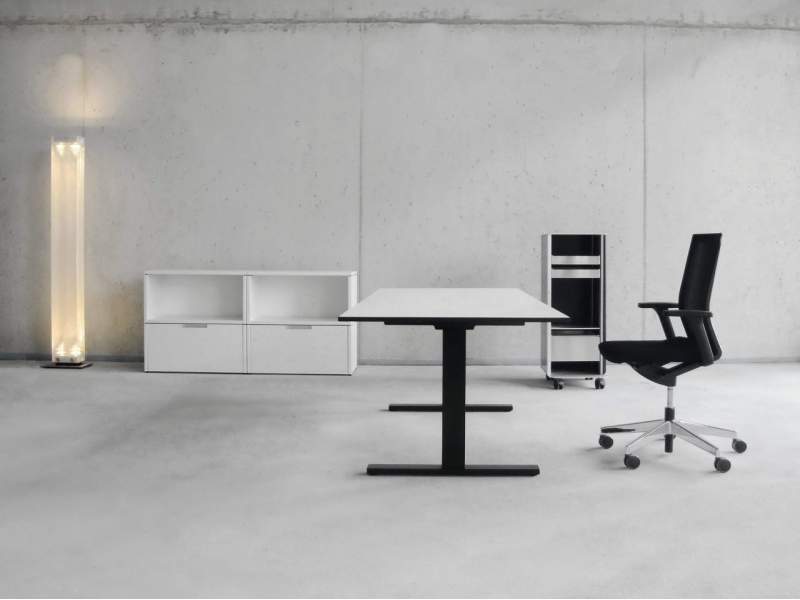 Höhenverstellbarer Schreibtisch Stehtische höhenverstellbar ergonomische Büromöbel identi, dinamica motor Sitz-Stehtisch T-Fuss elektrisch verstellbar