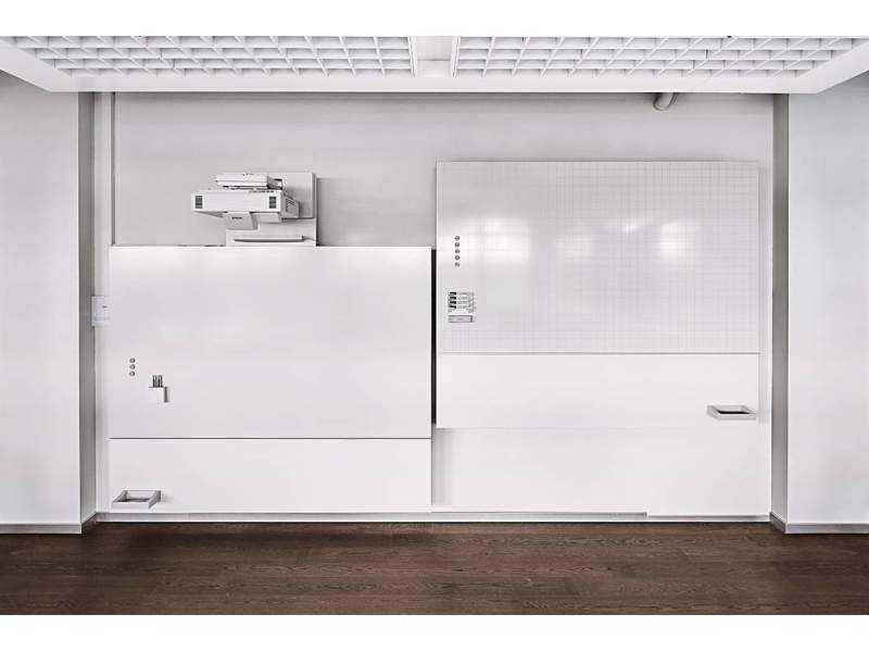 Doppelwandtafel mit Ultrakurzdistanzbeamer Interaktive Boards/Tafeln, Hunziker, Interaktive Tafel Modell 128PIB
