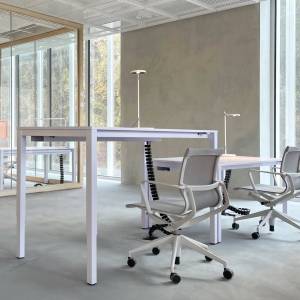 höhenverstellbarer Schreibtisch Büro Schreibtische Büromöbel Identi dinamica 4-Fuss Sitz-Stehtisch elektrisch verstellbar