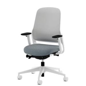 Drehstühle Büro Design Bürostühle grau Dregstuhl mit Armlehnen Wilkhahn Me