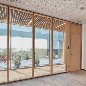 Raumhohe Trennwaende Raumteiler Glaswände Uniska, Akustik Trennwände Holz Glas