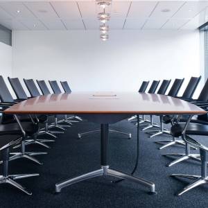 Konferenztisch gross Konferenztische exklusiv Besprechungstisch ZEMP YPSILON Konferenz