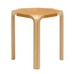 Holzhocker Artek Stool X602 mit sechseckiger Sitzfläche aus Maserbirke für stilvolle Sitzgelegenheiten