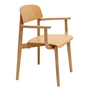 Holzstuhl Dietiker Fram Chair mit Armlehnen, geformter Sitzfläche und geschwungener Rückenlehne aus Holz