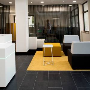 Moderne Bürogestaltung, Moderne Büroeinrichtung, Kuster Netcom, Hinwil