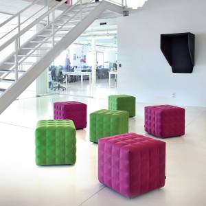 Hocker | Polsterhocker, BuzziSpace, Akustik Sitzelemente BuzziCube 3D