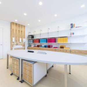 Konferenztisch eliptisch Konferenztische Buero Regal Holz Aluoffice Arbeitsplatz