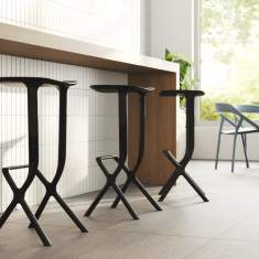 Barhocker schwarz Barstuhl Coalesse LessThanFive Hocker