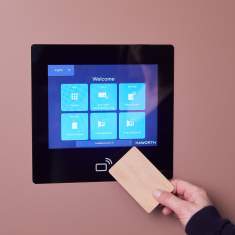 Elektronisches Bedienfeld zur Nutzung der Be_Hold Smart Schließfächer