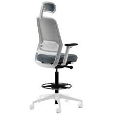 Drehstühle Büro  Counterstühle mit Armlehnen Counterstuhl Wilkhahn Me