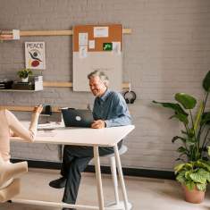Stehtische weiss Stehtisch Büro Konferenztisch hoch Neudoerfler MyMotion Stehtisch