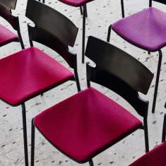 Besucherstuhl stapelbar Besucherstühle Konferenzstühle schwarz rot Cafeteria Stühle, Materia, Stack+