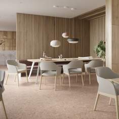 Brunner invite Polsterstuhl im Restaurant- und Loungebereich