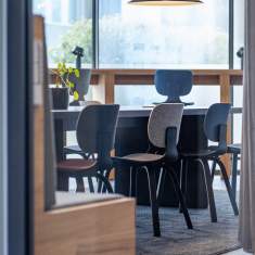 Besucherstuhl schwarz Besucherstühle Holz Cafeteria Stuhl Warte-Stuhl Konferenzstuhl Büro Konferenzstühle Zemp AG CoMeet