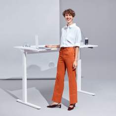 Höhenverstellbarer Schreibtisch elektrisch ergonomische Schreibtische weiß Bürotisch Bene Level Lift
