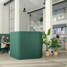 Sedus se:hive desk Arbeitsnischen im offenen Büro zur visuellen und akustischen Abschirmung