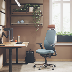 Capella X Bürodrehstuhl blau Drehstühle Büro Drehstuhl mit Armlehnen Kinnarps Capella Energy
mit Kopfstütze