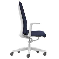 Ergonomischer Drehstuhl Interstuhl PURE PU113 für bewegungsorientierte Büroarbeit