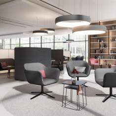 HUB HU132 von Interstuhl als Loungesessel in modernen Kommunikationszonen