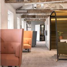 Orangebox Diggs – modulare Akustiksessel mit hoher Rückenlehne, perfekt für Ruhebereiche und moderne Arbeitslandschaften