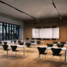 XAL Move it pro Lichtsystem im Einsatz im Schulungsraum mit durchgehender Deckenbeleuchtung