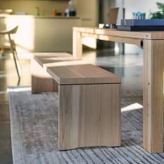 Sedus se:café team table bench Sitzbank im Work Café für informelle Meetings und Pausenbereiche