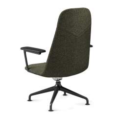 Skandiform Primo Lounge Sessel mit hoher Polsterlehne und Drehgestell in Rückansicht
