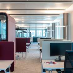 Lista Office LO Pierre Fabre Pharma AG Open Space Büro mit akustisch abgeschirmten Arbeitsplätzen und Bildschirmarbeitsplätzen