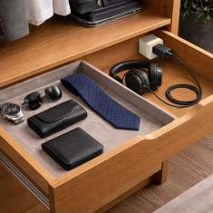 MAX HAURI FURNIPOWER Steckdose in Schublade für flexible Stromversorgung