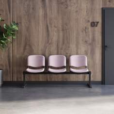 SOHOS by Nowy Styl Iso Traversenbank im Wartebereich entlang der Wand eingesetzt