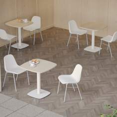 SOHOS by Nowy Styl Beta Stühle im Einsatz im Café- und Aufenthaltsbereich