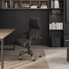 SOHOS by Nowy Styl Nadir Chefsessel im Einsatz im Homeoffice am Schreibtisch