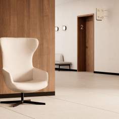Kusch+Co Lupino Lounge Drehsessel Loungesessel im Empfangsbereich mit Sitzgelegenheiten