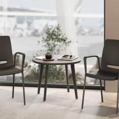 Kusch+Co V-Care Besucherstuhl im Wartebereich mit Sitzgruppe am Fenster