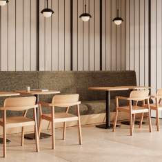 Kusch+Co Embla Stuhl Holzstuhl im Gastronomiebereich mit Sitzbänken und Tischen