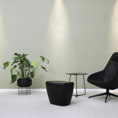 Wilkhahn Yonda Lounge Sitzmöbel im Einsatz in einer Loungezone mit Beistelltischen